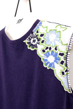 Charger l'image dans la galerie, N°27 - T-SHIRT UPCYCLÉ - M