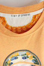 Charger l'image dans la galerie, N°26 - T-SHIRT UPCYCLÉ - XL