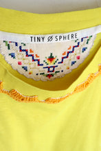 Charger l'image dans la galerie, N°35 - T-SHIRT UPCYCLÉ - M