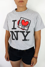 Charger l'image dans la galerie, N°42 - T-SHIRT UPCYCLÉ - S