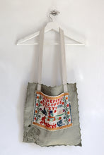 Charger l'image dans la galerie, N°44 - TOTE BAG UPCYCLÉ
