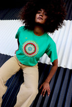 Charger l&#39;image dans la galerie, N°28 - T-SHIRT UPCYCLÉ - M
